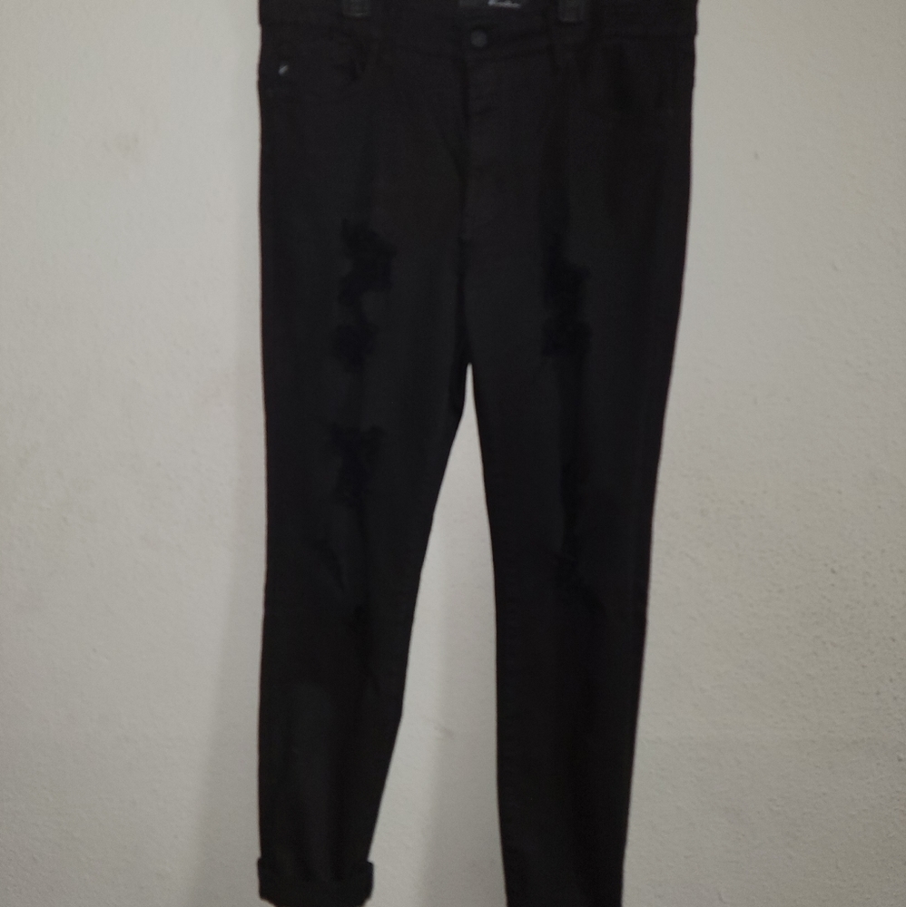 Black Distressed Jeans